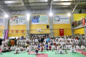 Kocasinanda-milli-ve-manevi-degerlere-bagli-sporcular-yetisiyor