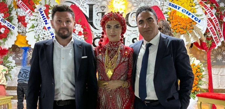 Yazlık ve Polat ailelerinin mutlu günü