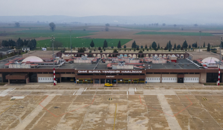 Bursa’da eğitim uçağı düştü! İki pilot hayatını kaybetti