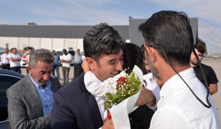 Tuşba’da Erdal Baran’ın görevden alınmasına tepki!