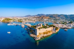 Eylul-ayinda-denize-girilecek-tatil-yerleri-Iste-seyahat-rotalari-1024x572-1
